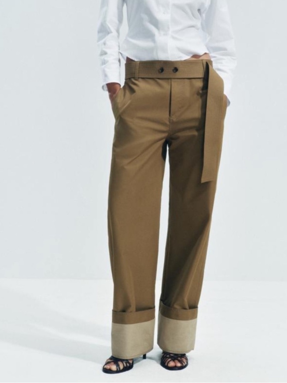 NWOT NEVER WORN NEW ZARA SOLD OUT Cuffed Trousers in Olive with Contrast Hem